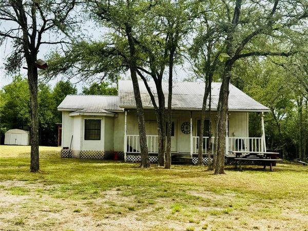 146 Crooked Hollow RD, Elgin, TX 78621