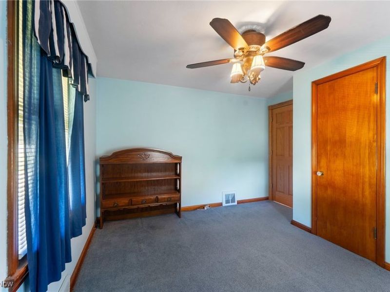 445 Powers Avenue, Girard, OH 44420 Photo 11