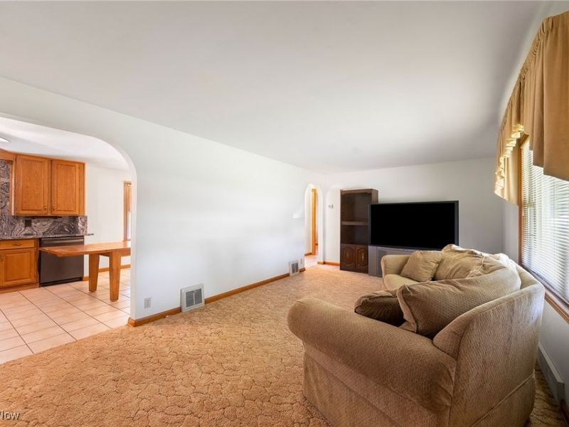 445 Powers Avenue, Girard, OH 44420 Photo 6