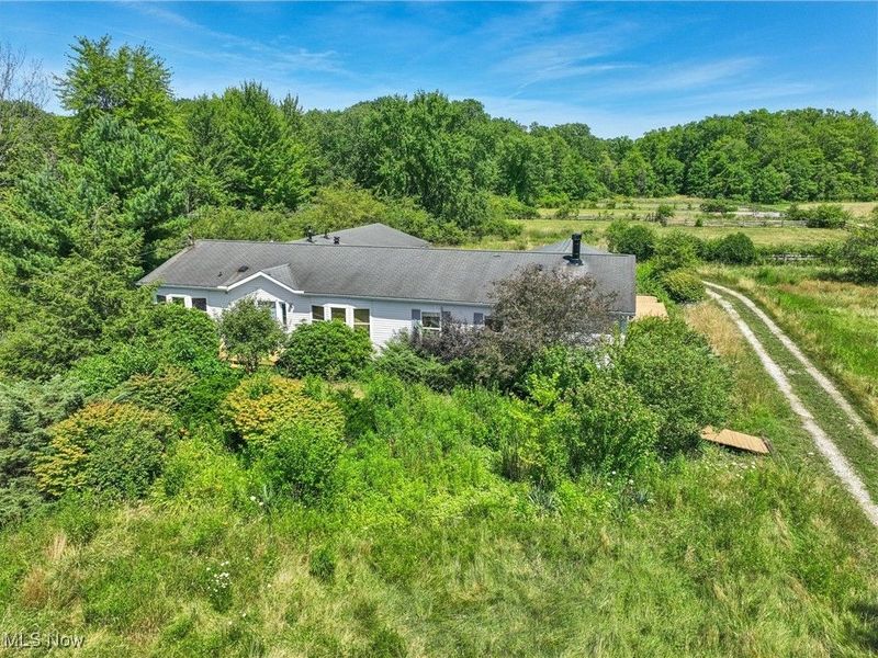 14525 Sperry Road, Newbury, OH 44065 Photo 2