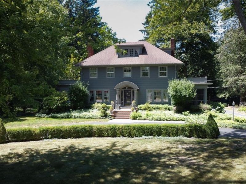 382 Bassett Road, Bay Village, OH 44140 Photo 1