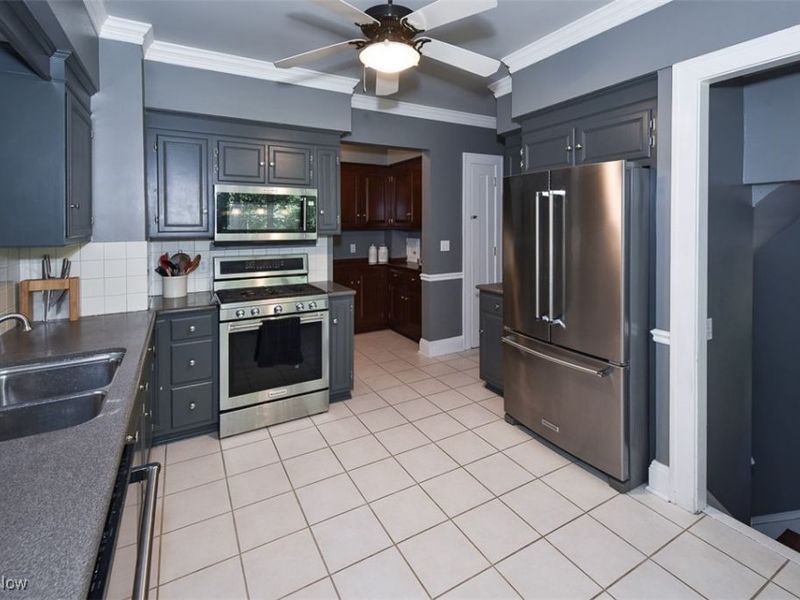 382 Bassett Road, Bay Village, OH 44140 Photo 10