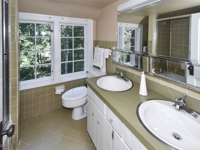 382 Bassett Road, Bay Village, OH 44140 Photo 36