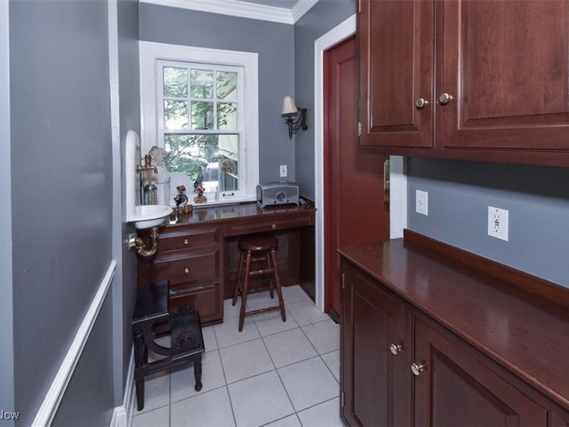 382 Bassett Road, Bay Village, OH 44140 Photo 9