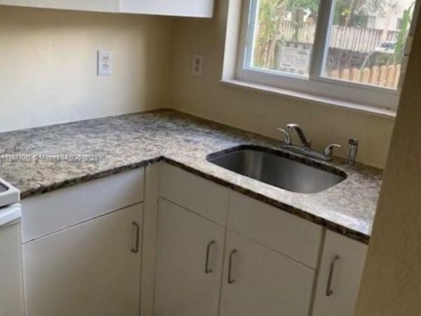 315 NW 84th Ter, Unit 315, Miami, FL 33150