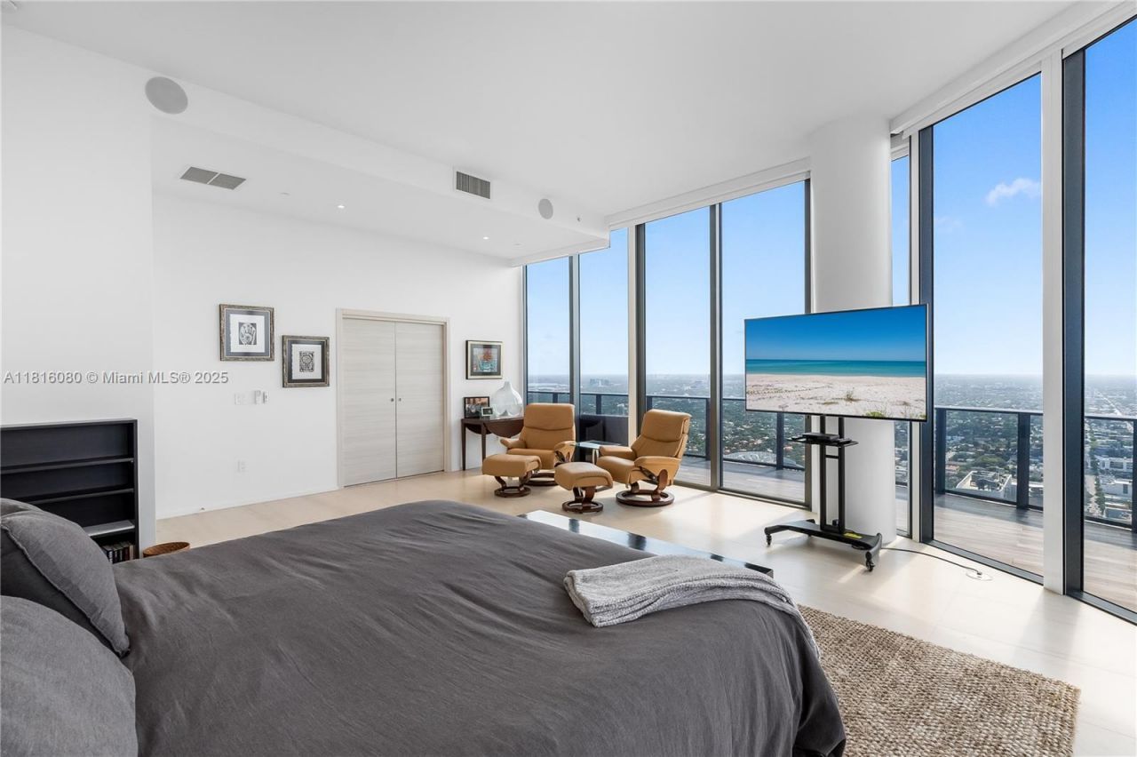 801 S Miami Ave, Unit PH5801, Miami, FL 33130 Photo