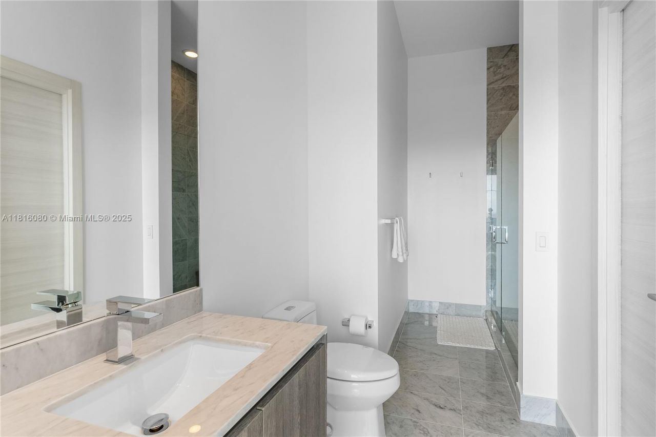 801 S Miami Ave, Unit PH5801, Miami, FL 33130 Photo