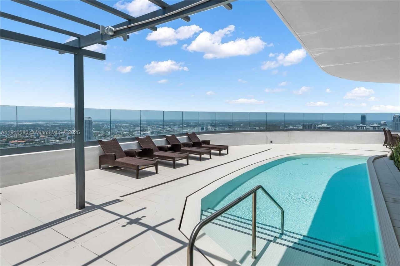 801 S Miami Ave, Unit PH5801, Miami, FL 33130 Photo