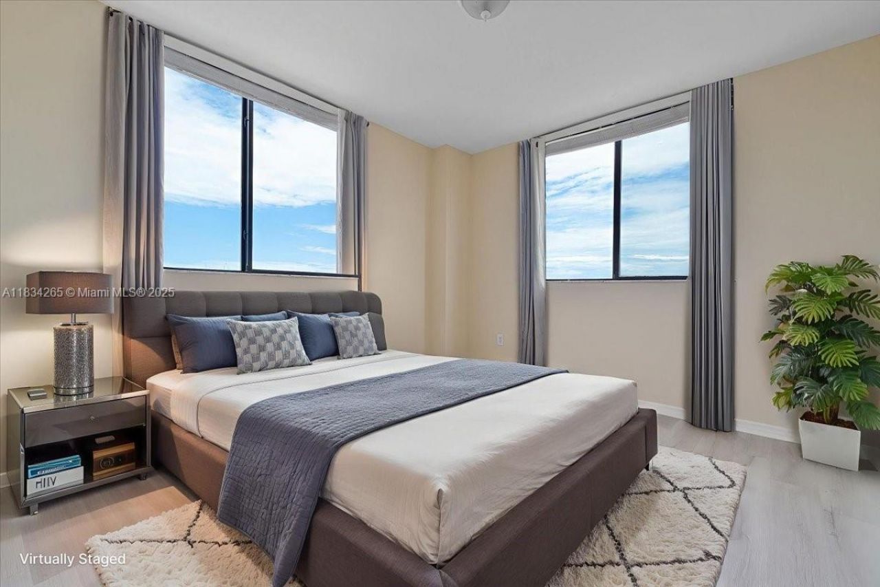 4242 NW 2 St, Unit 1601, Miami, FL 33126 Photo