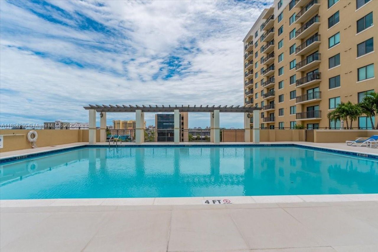 4242 NW 2 St, Unit 1601, Miami, FL 33126 Photo