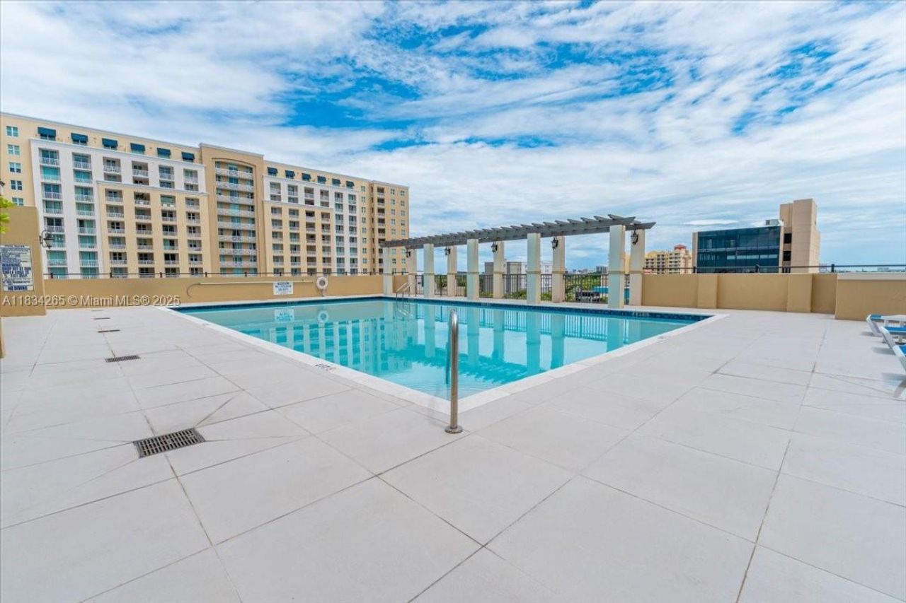 4242 NW 2 St, Unit 1601, Miami, FL 33126 Photo