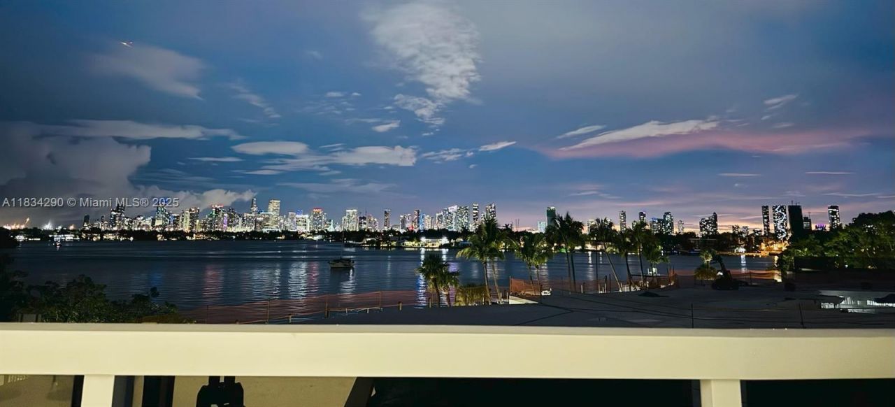 9 Island Ave, Unit 406, Miami Beach, FL 33139 Photo