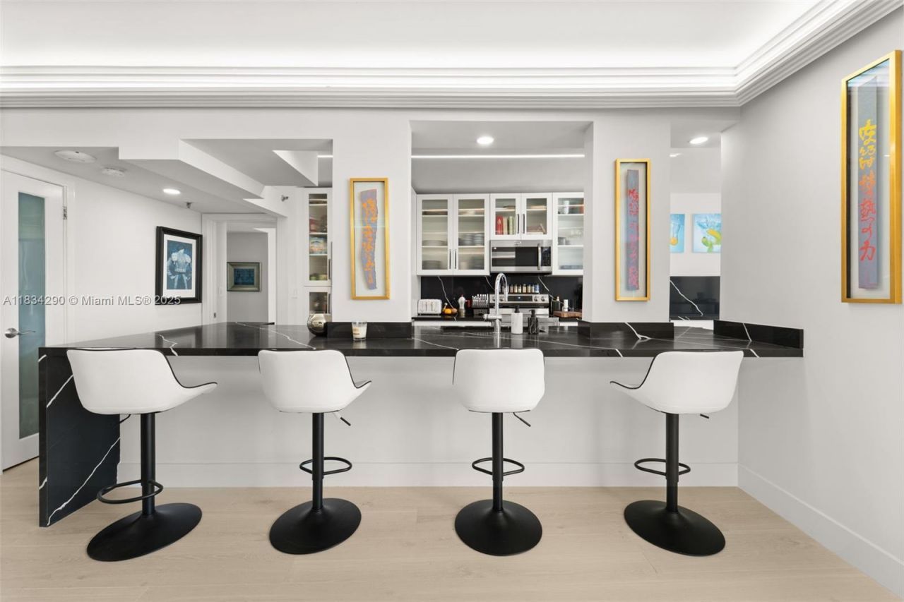 9 Island Ave, Unit 406, Miami Beach, FL 33139 Photo