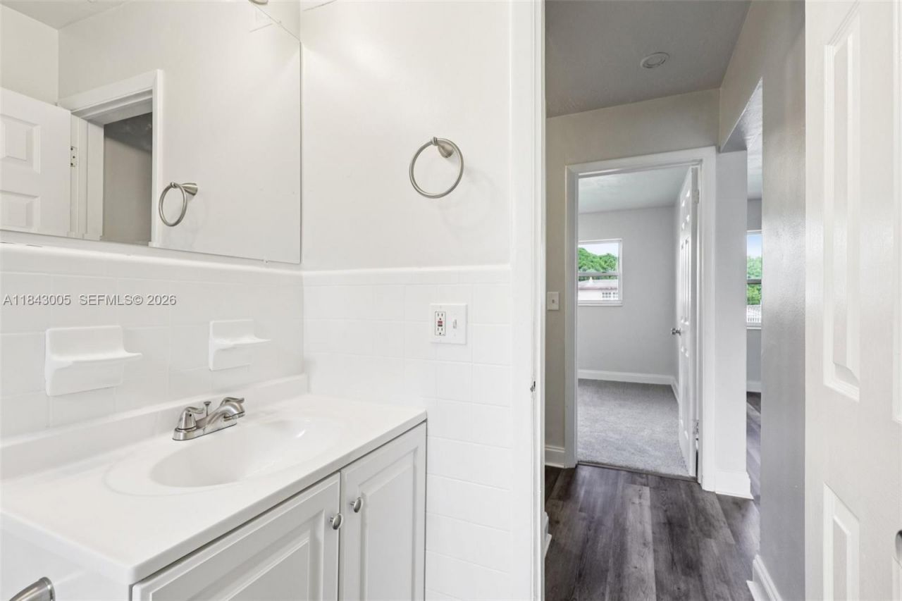 18025 NW 6th Ave, Miami Gardens, FL 33169 Photo