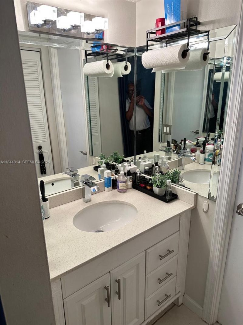 9410 Poinciana Pl, Unit 206, Davie, FL 33324 Photo