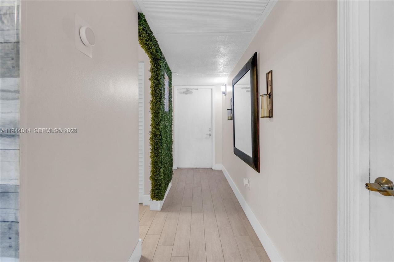 9410 Poinciana Pl, Unit 206, Davie, FL 33324 Photo