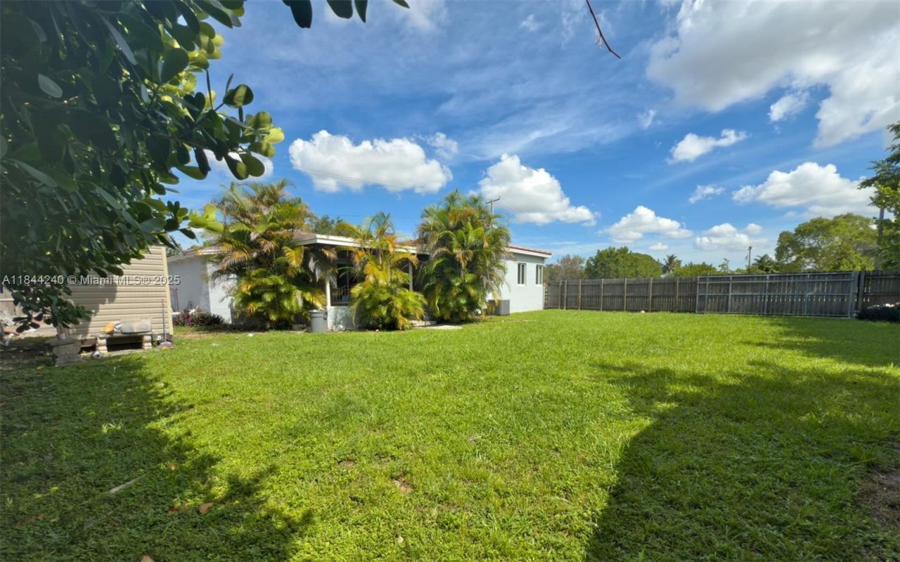 6290 SW 37th St, Miami, FL 33155 Photo