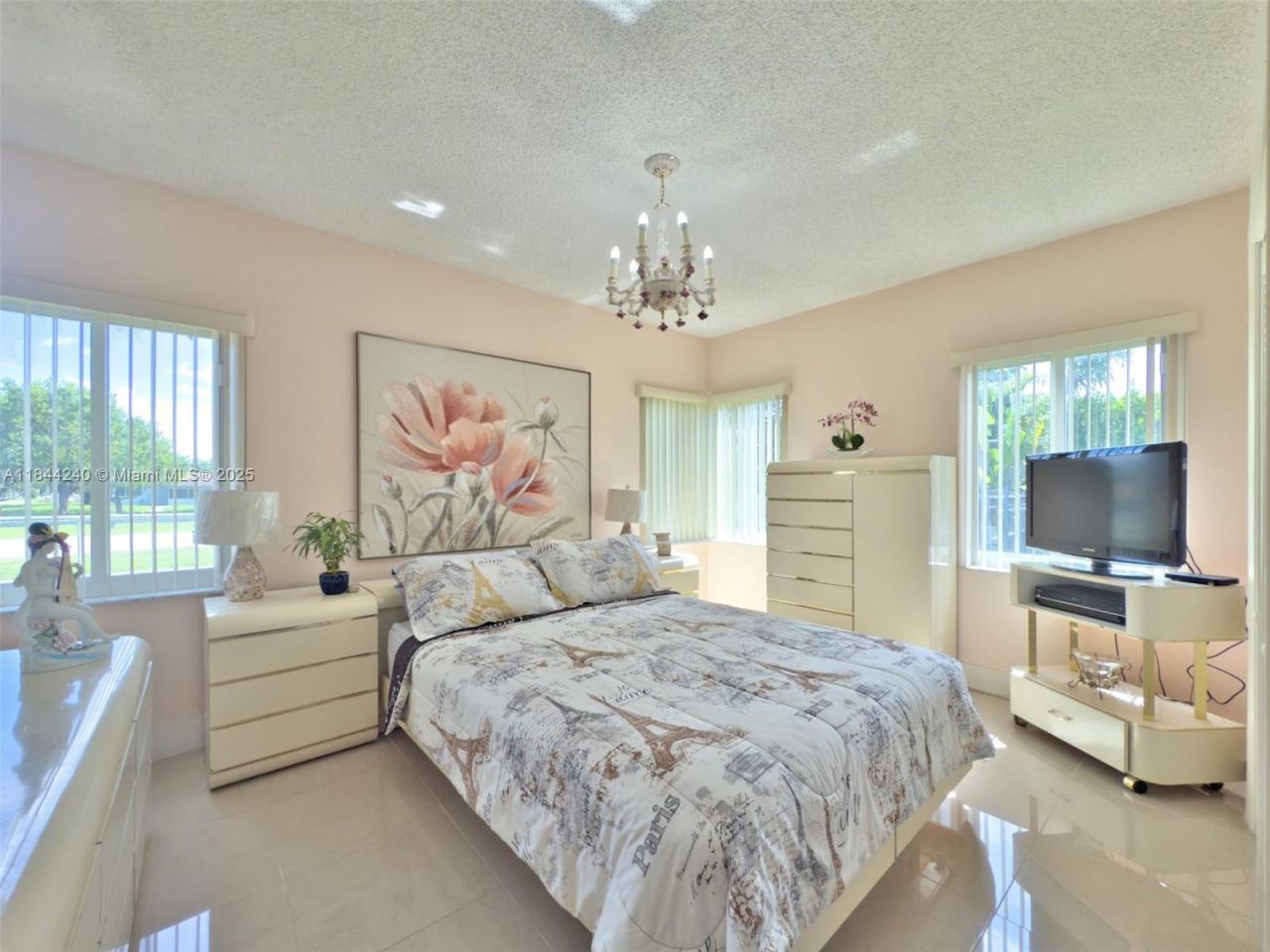 6290 SW 37th St, Miami, FL 33155 Photo