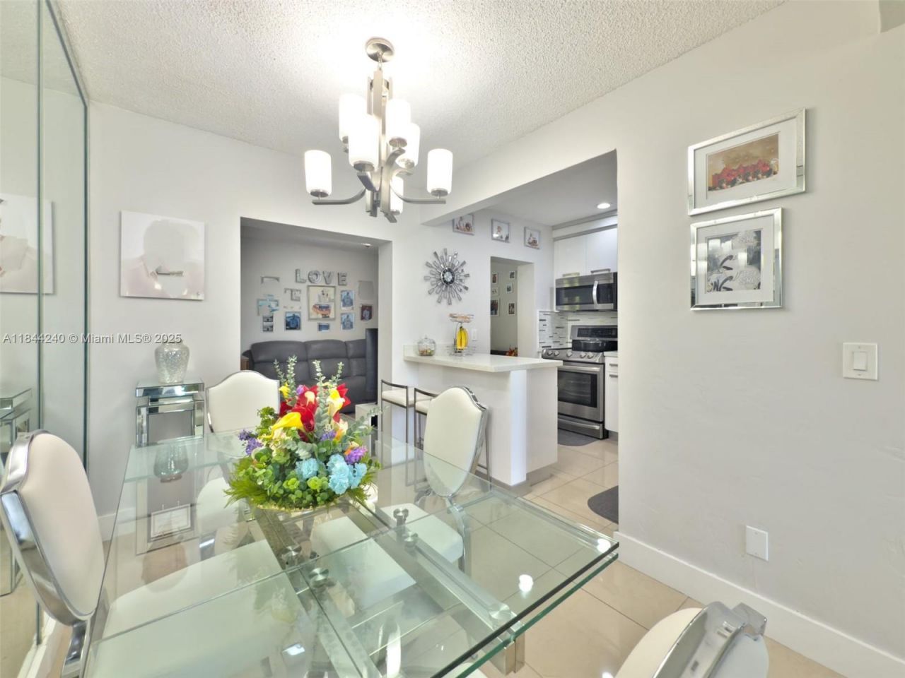 6290 SW 37th St, Miami, FL 33155 Photo