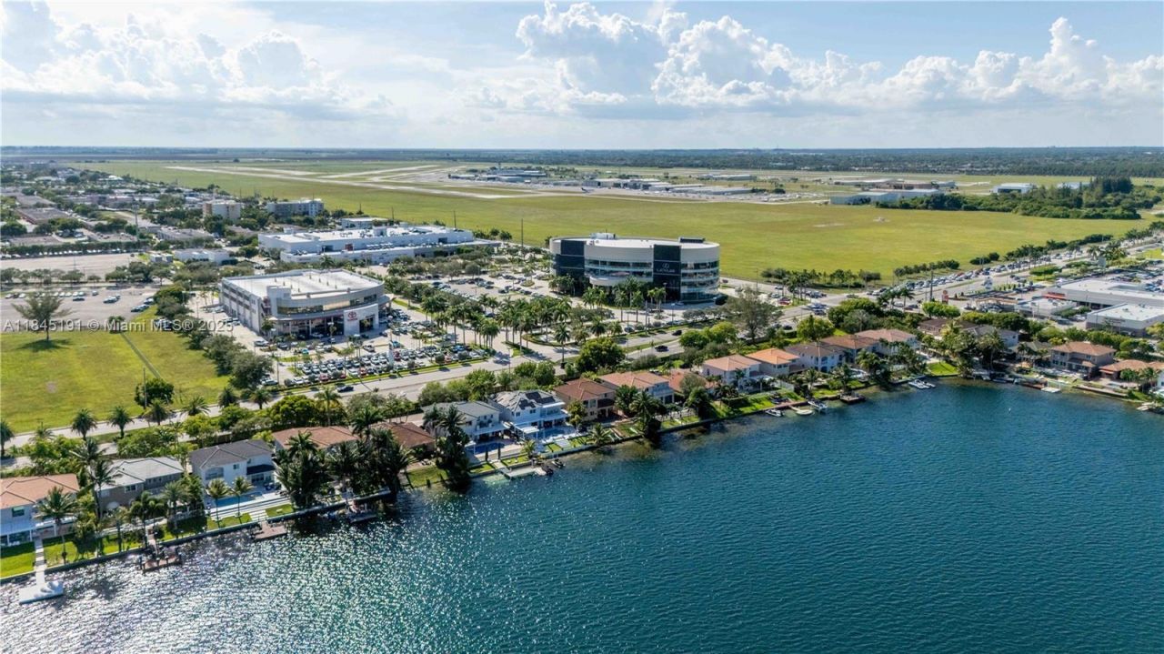 13731 SW 136th Pl, Miami, FL 33186 Photo