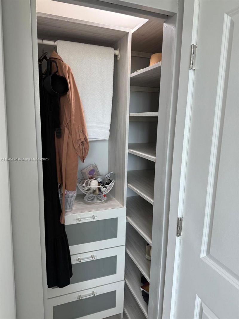 275 NE 18th St, Unit 1405, Miami, FL 33132 Photo