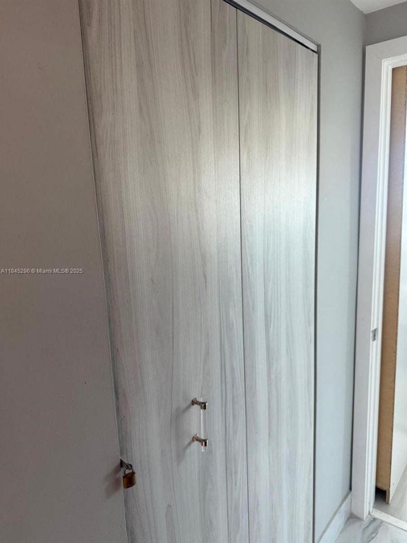 275 NE 18th St, Unit 1405, Miami, FL 33132 Photo