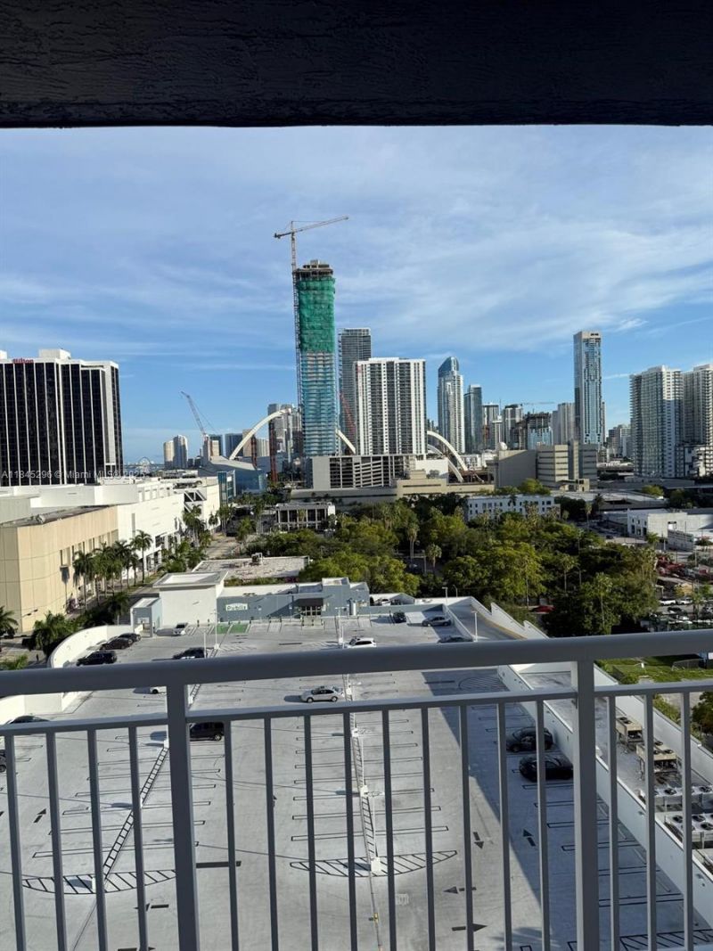 275 NE 18th St, Unit 1405, Miami, FL 33132 Photo