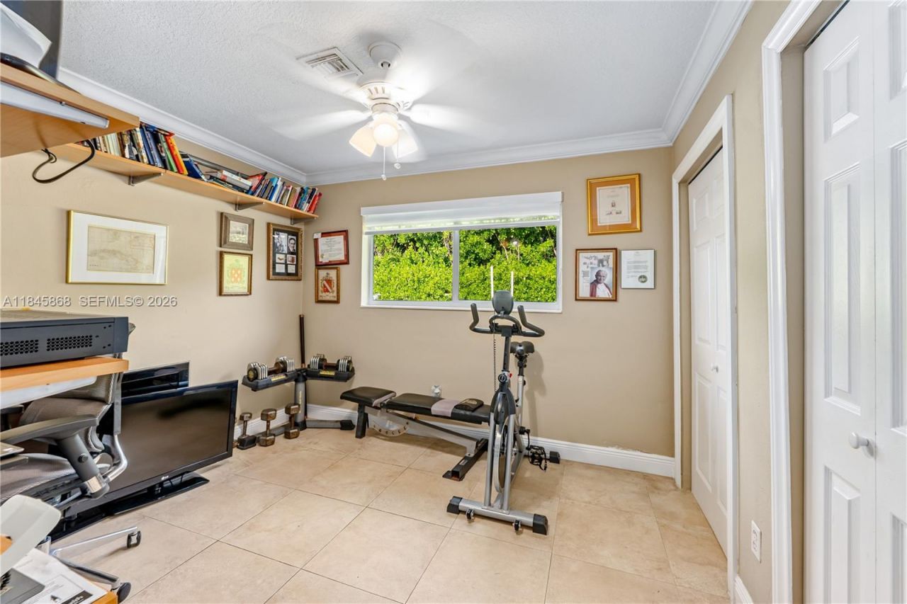 6960 SW 148th Ter, Palmetto Bay, FL 33158 Photo