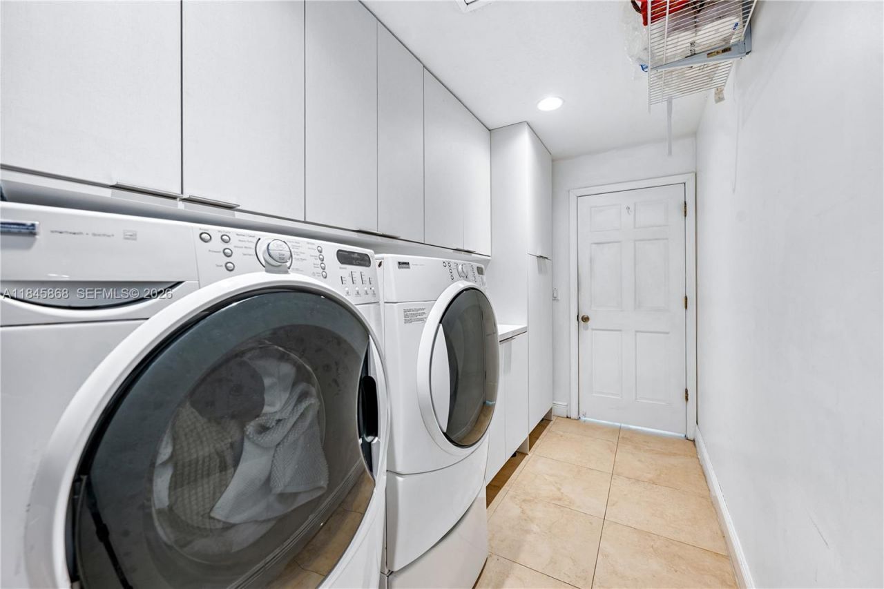 6960 SW 148th Ter, Palmetto Bay, FL 33158 Photo