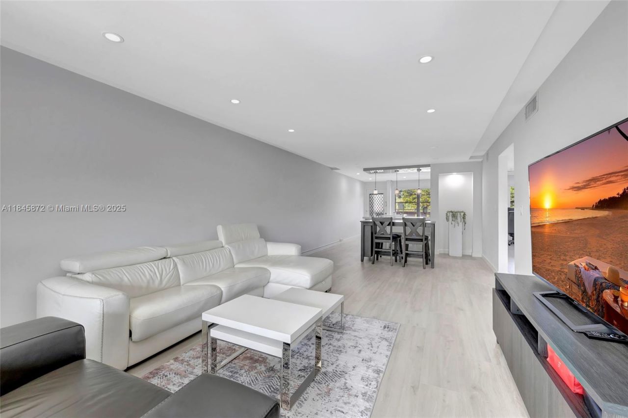 2101 Lucaya Bnd, Unit E3, Coconut Creek, FL 33066 Photo