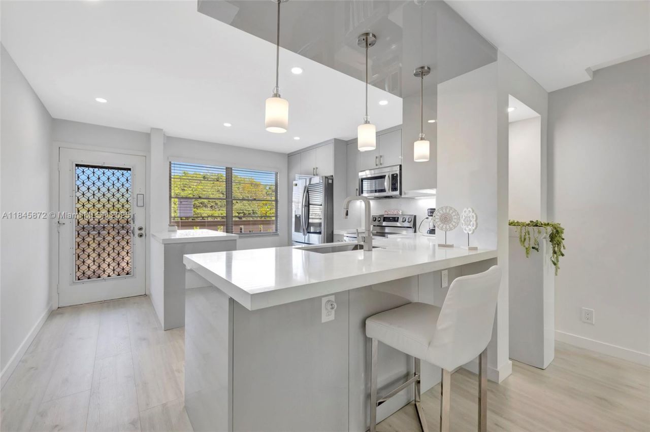 2101 Lucaya Bnd, Unit E3, Coconut Creek, FL 33066 Photo