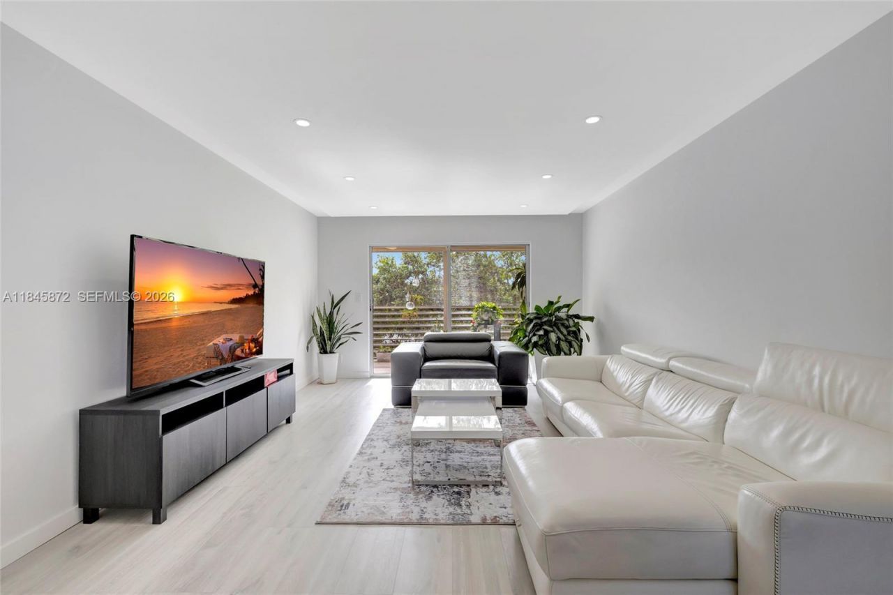 2101 Lucaya Bnd, Unit E3, Coconut Creek, FL 33066 Photo