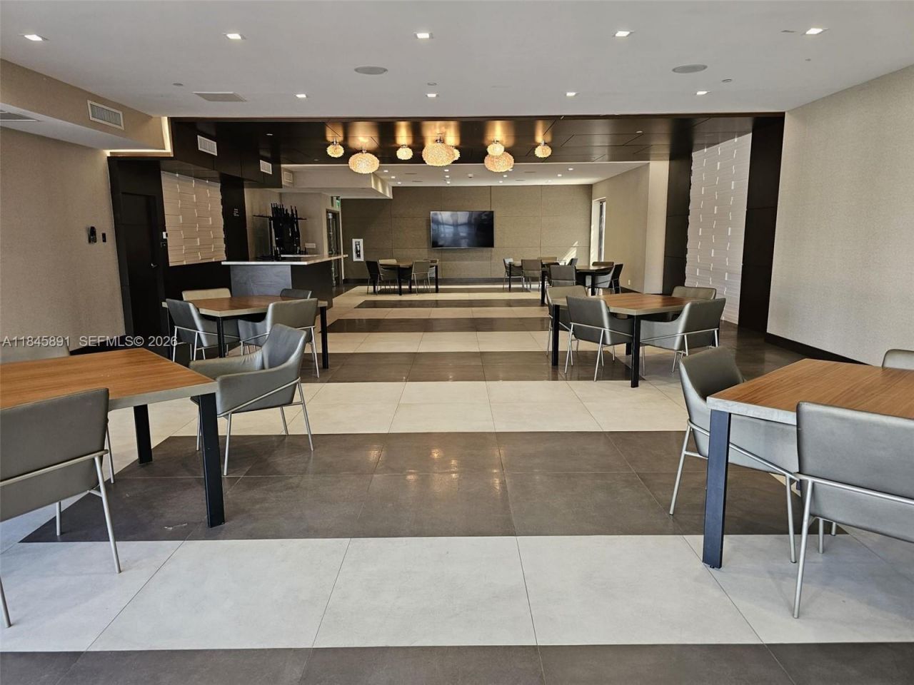 20225 NE 34th Ct, Unit 818, Aventura, FL 33180 Photo