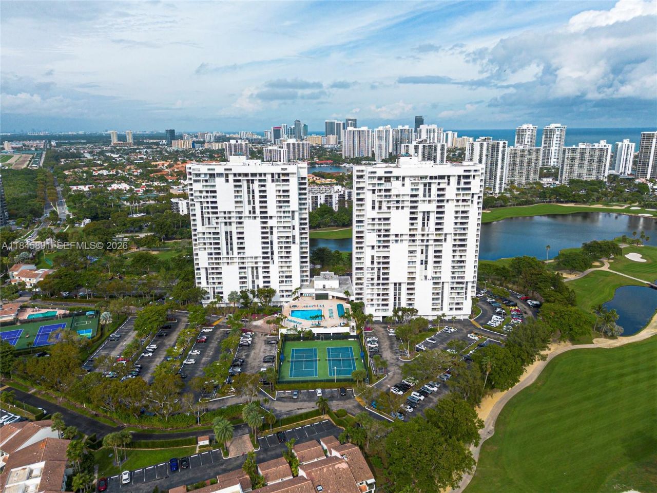 20225 NE 34th Ct, Unit 818, Aventura, FL 33180 Photo