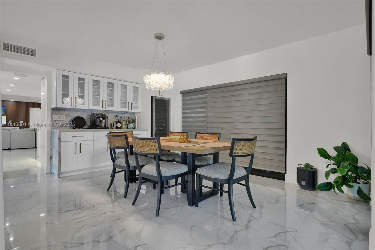 1501 Algardi Ave, Coral Gables, FL 33146 Photo