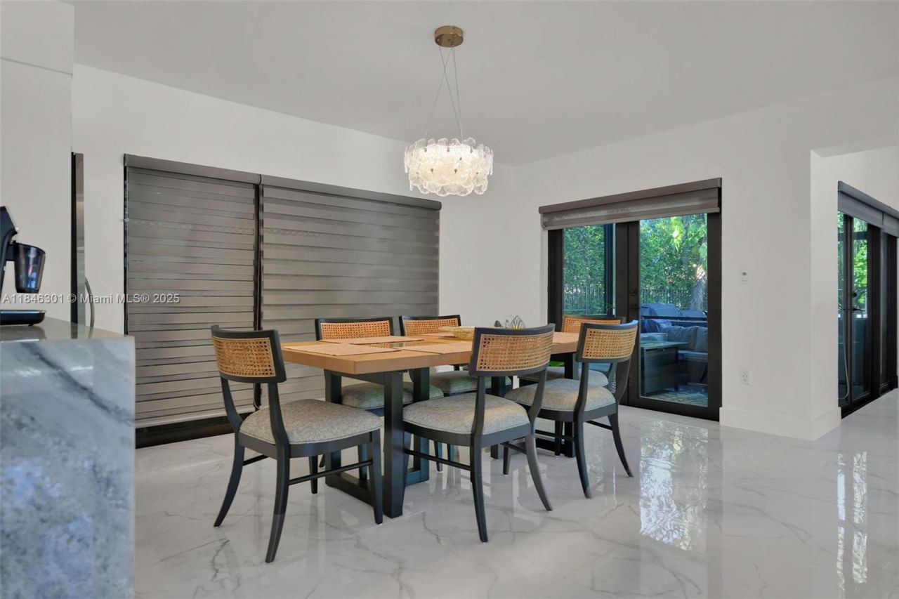 1501 Algardi Ave, Coral Gables, FL 33146 Photo