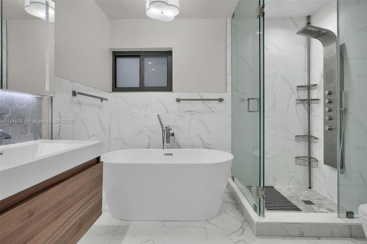 1501 Algardi Ave, Coral Gables, FL 33146 Photo