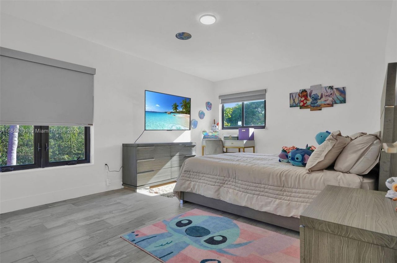 1501 Algardi Ave, Coral Gables, FL 33146 Photo