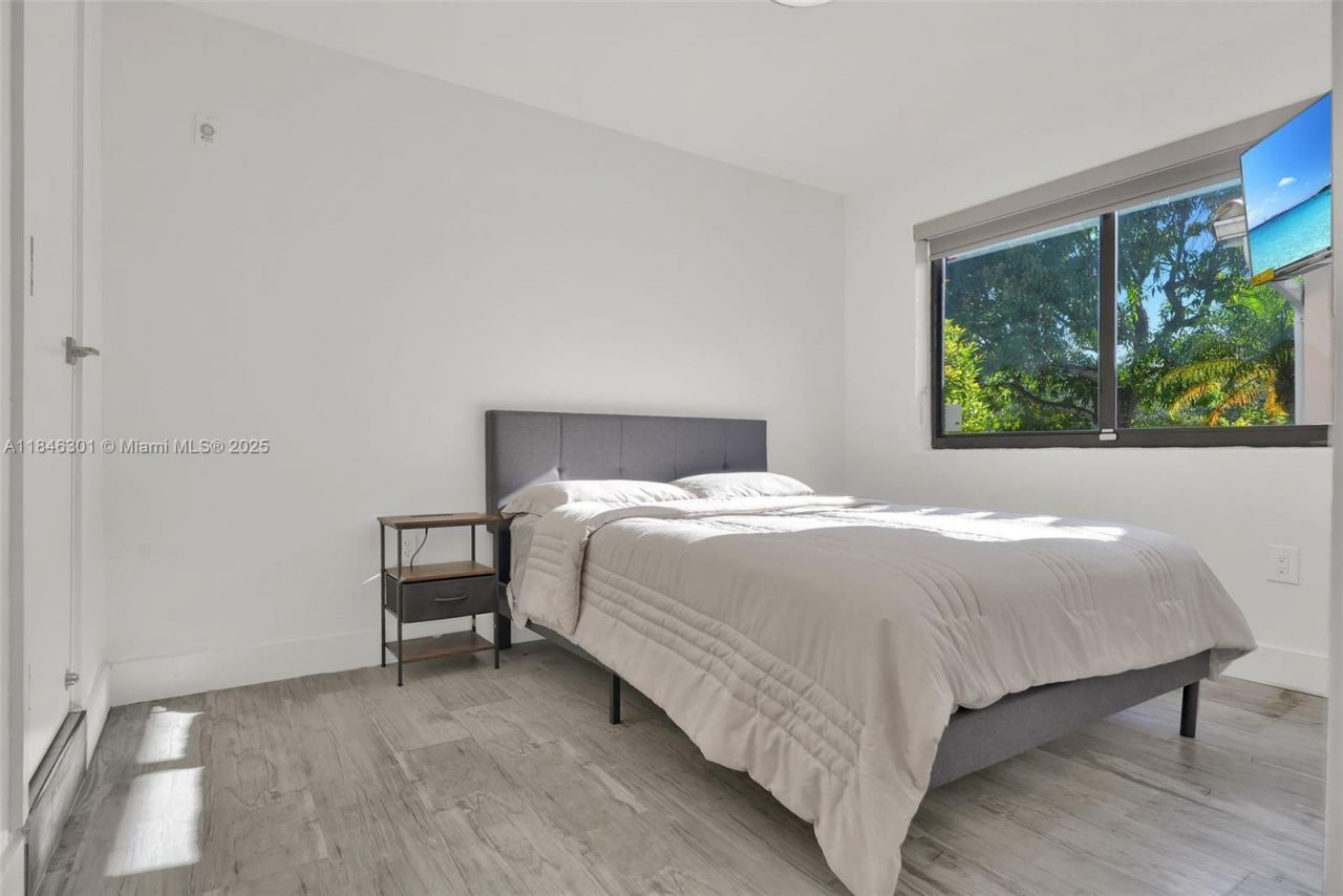 1501 Algardi Ave, Coral Gables, FL 33146 Photo