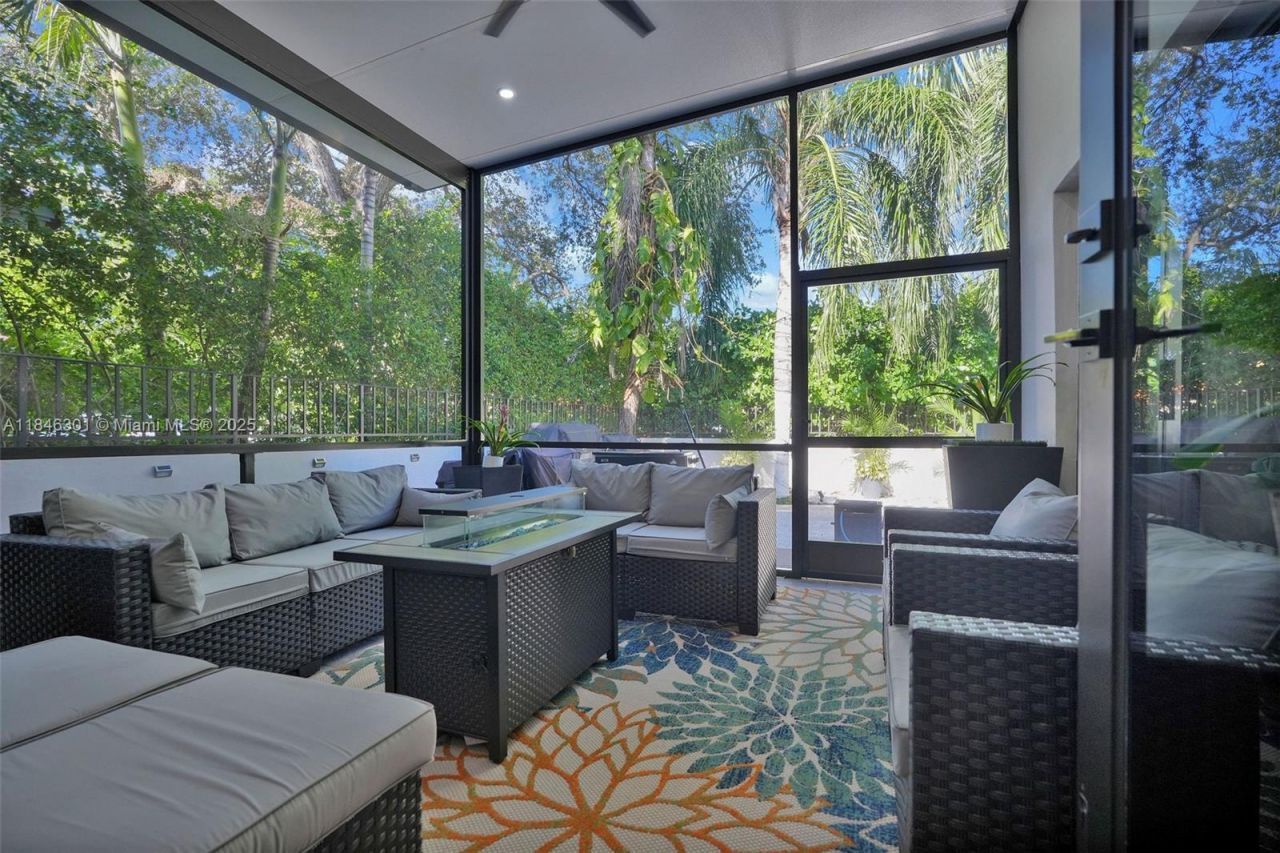 1501 Algardi Ave, Coral Gables, FL 33146 Photo