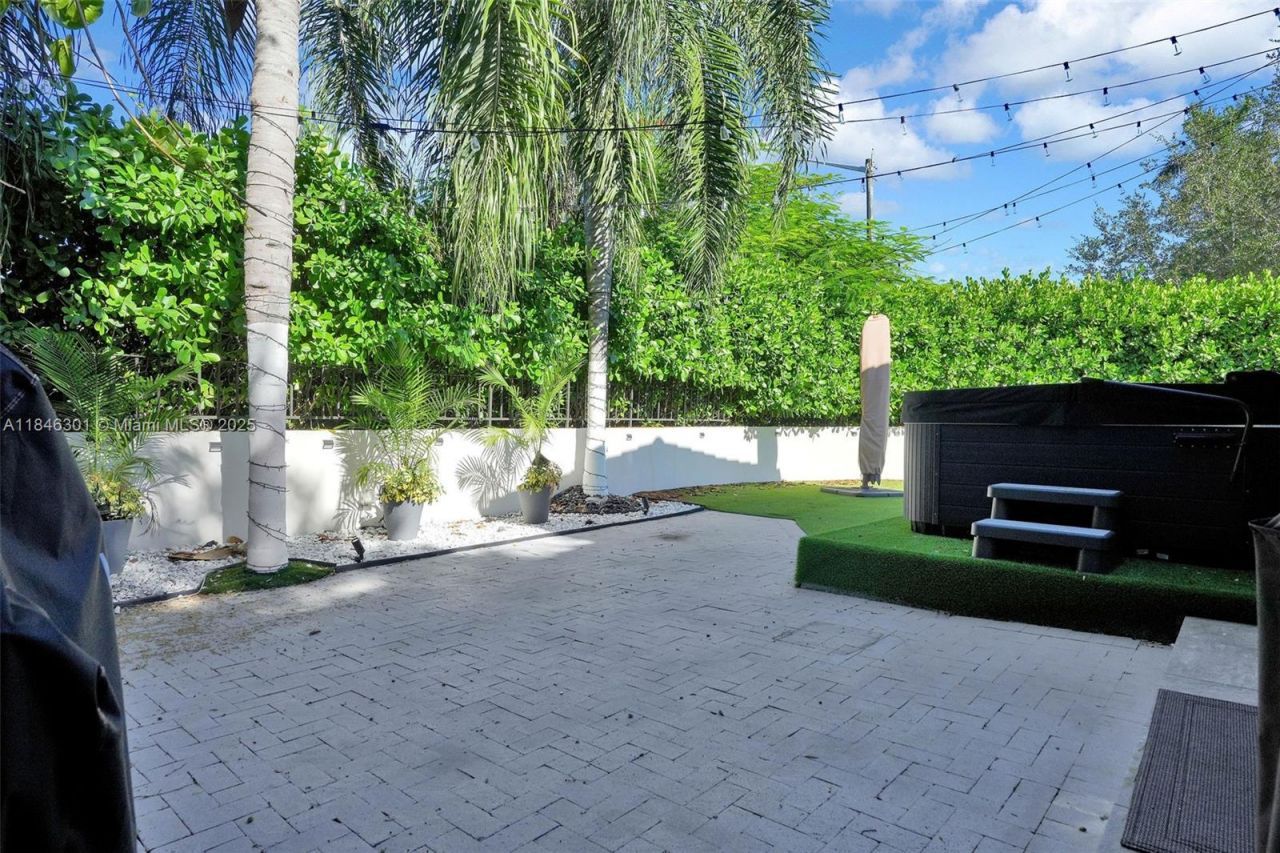 1501 Algardi Ave, Coral Gables, FL 33146 Photo