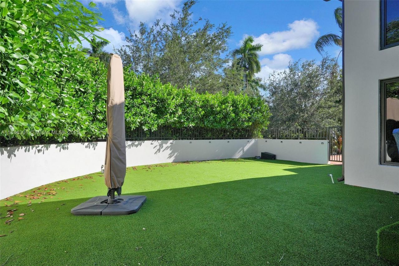 1501 Algardi Ave, Coral Gables, FL 33146 Photo