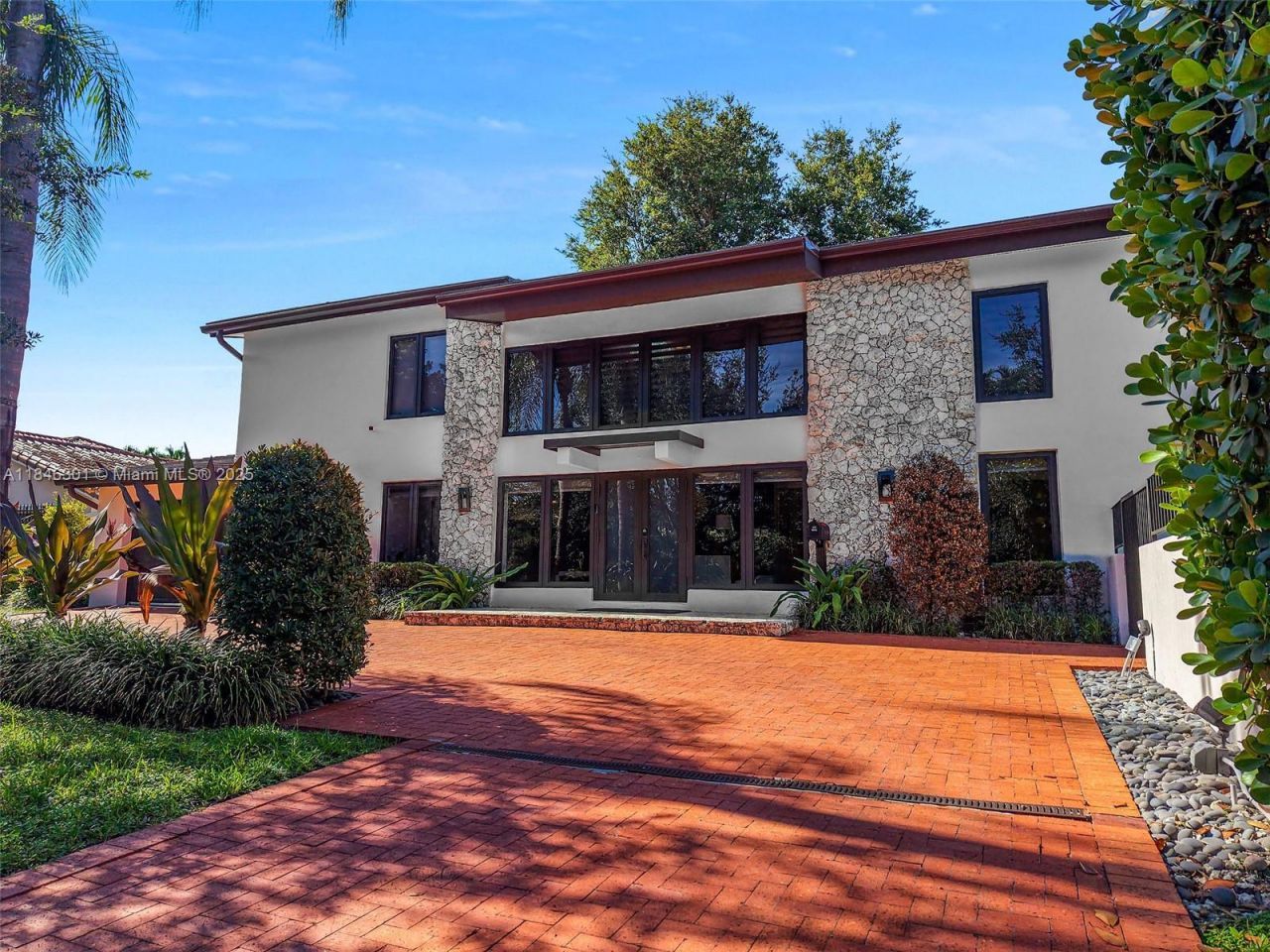 1501 Algardi Ave, Coral Gables, FL 33146 Photo