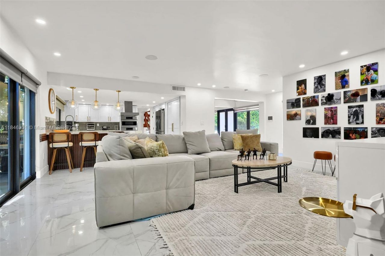 1501 Algardi Ave, Coral Gables, FL 33146 Photo