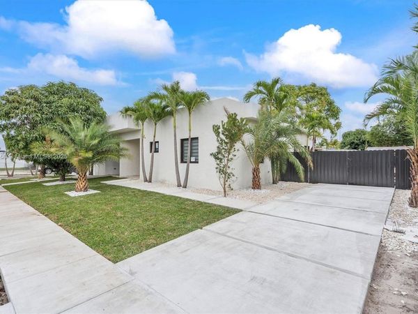 501 E 59th St, Hialeah, FL 33013