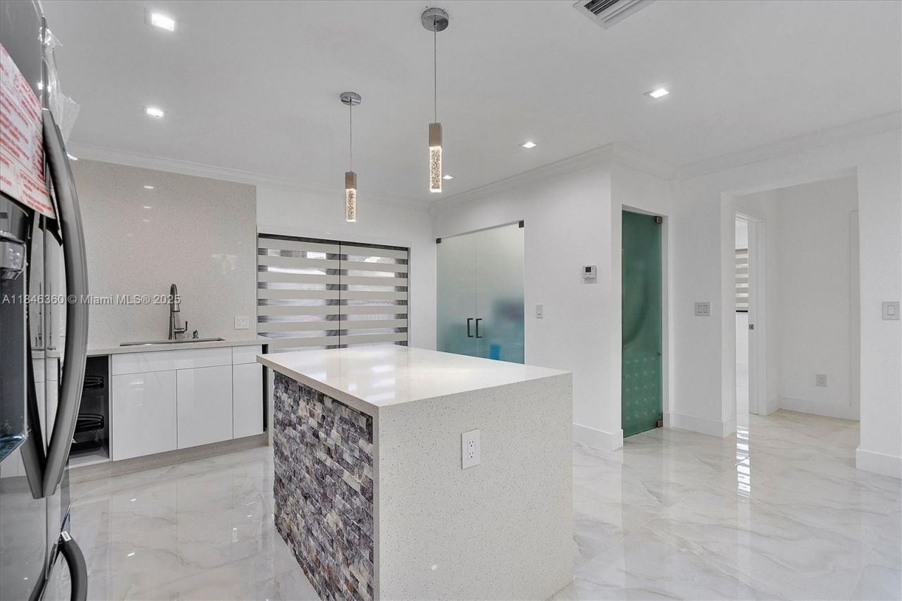 501 E 59th St, Hialeah, FL 33013 Photo