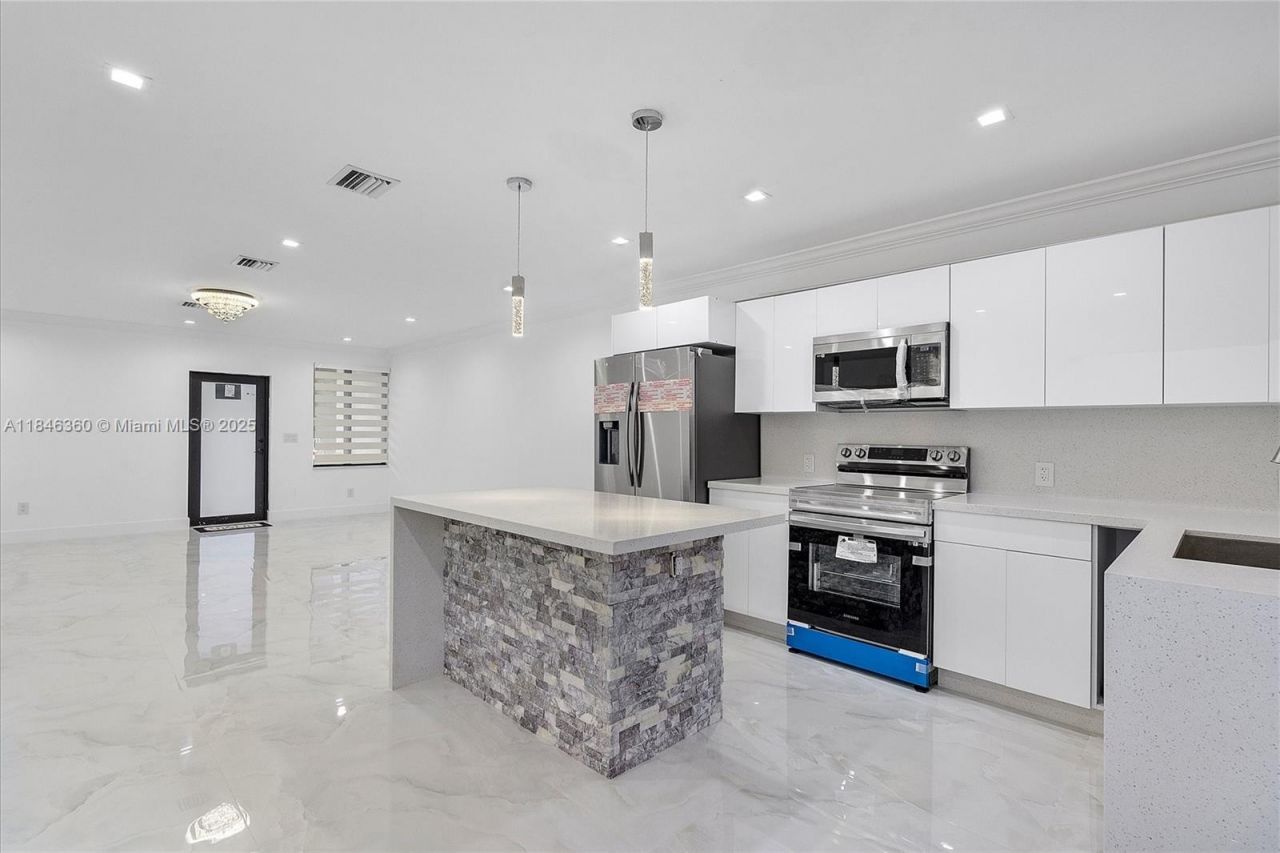 501 E 59th St, Hialeah, FL 33013 Photo