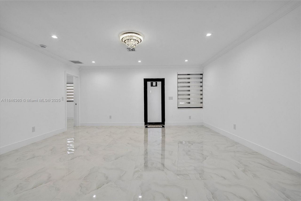 501 E 59th St, Hialeah, FL 33013 Photo