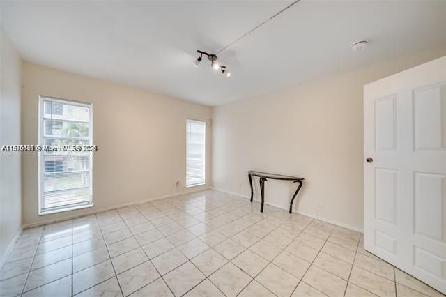 4848 NW 24th Ct, Unit 230, Lauderdale Lakes, FL 33313 Photo