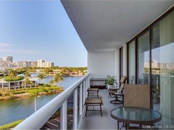 20515 E Country Club Dr, Unit 1449, Aventura, FL 33180